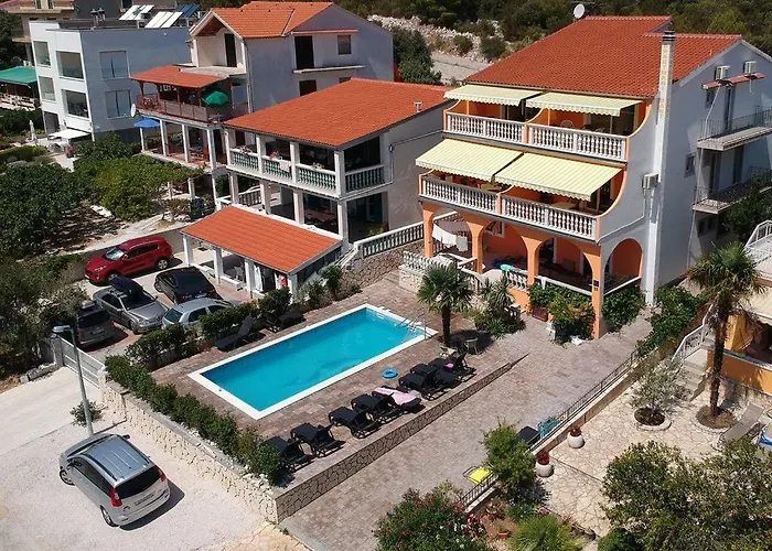 Dani Apartments